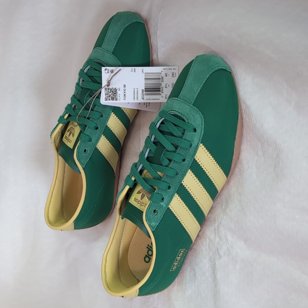 ADIDAS TOYKO WOMEN SIZE 8 (NEW WITH TAGS)